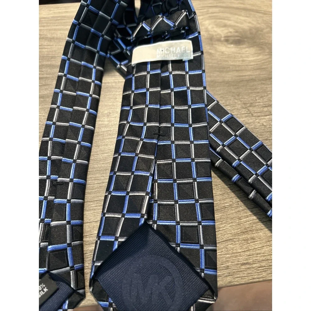 MICHAEL KORS‎ MENS TIE BLACK WITH BLUE AND GRAY 3.5 X 58